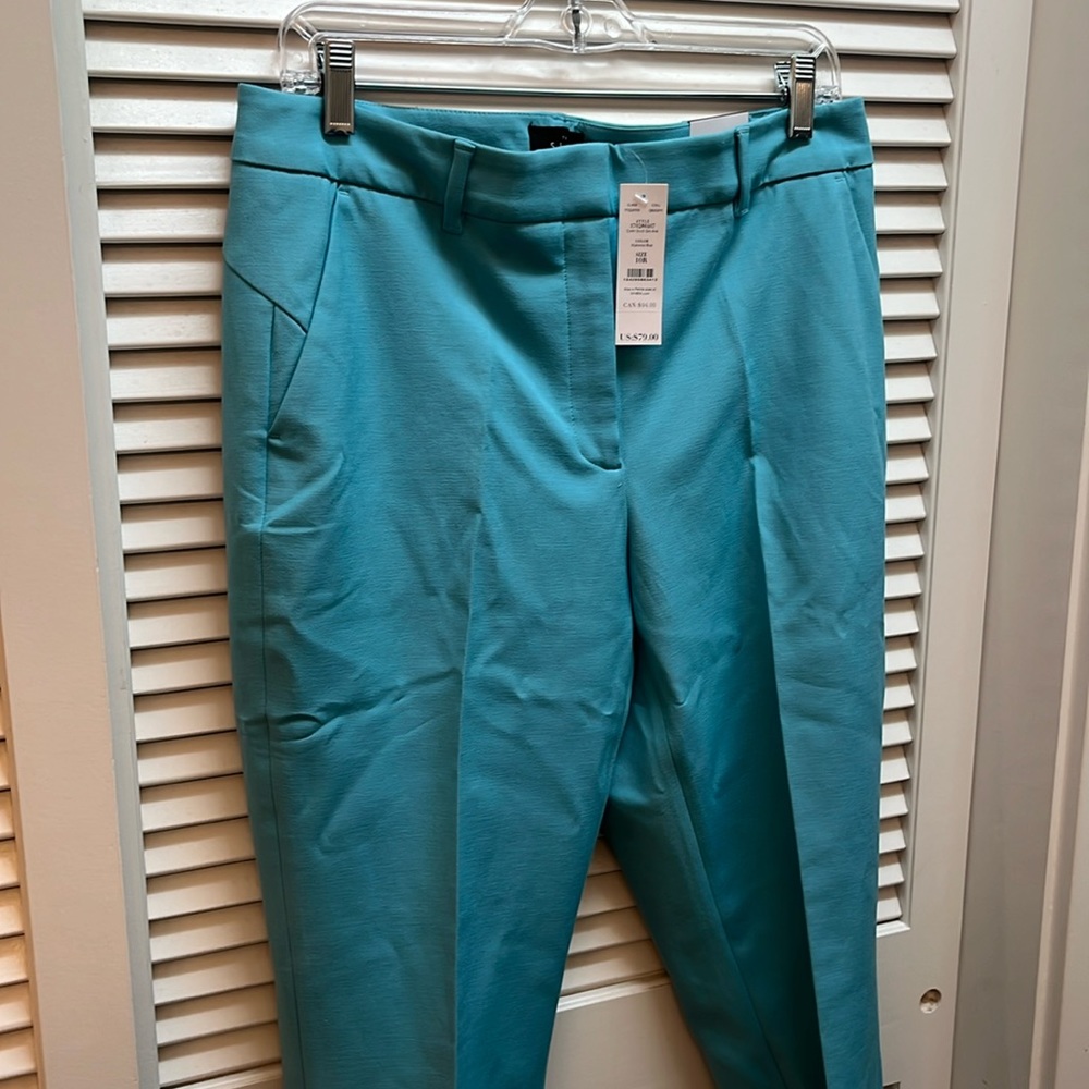NWT WHBM slim ankle pants in Mykonos blue - size 10